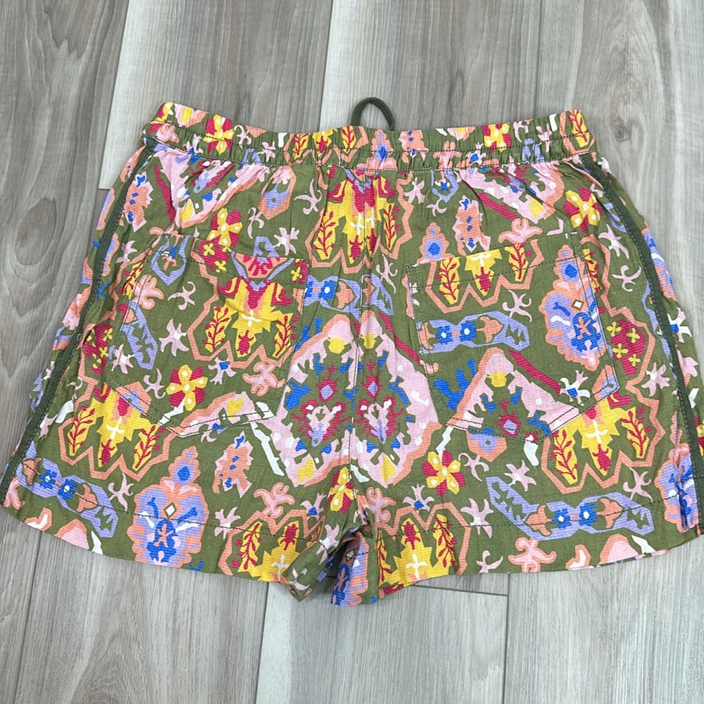 Zara Olive Green Multicolor Printed Women's Shorts - Picture 3 of 8